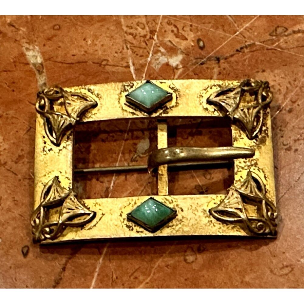 ART DECO GREEN CZECH GLASS CABOCHON STONE VICTORIAN SASH BUCKLE BROOCH PIN WOW